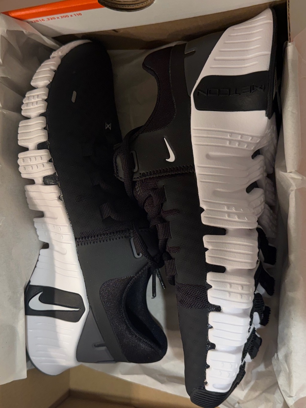 NIB | Nike Free MetCon 5 | Black & White Anthracite | Size: 8.5 - Picture 5 of 7